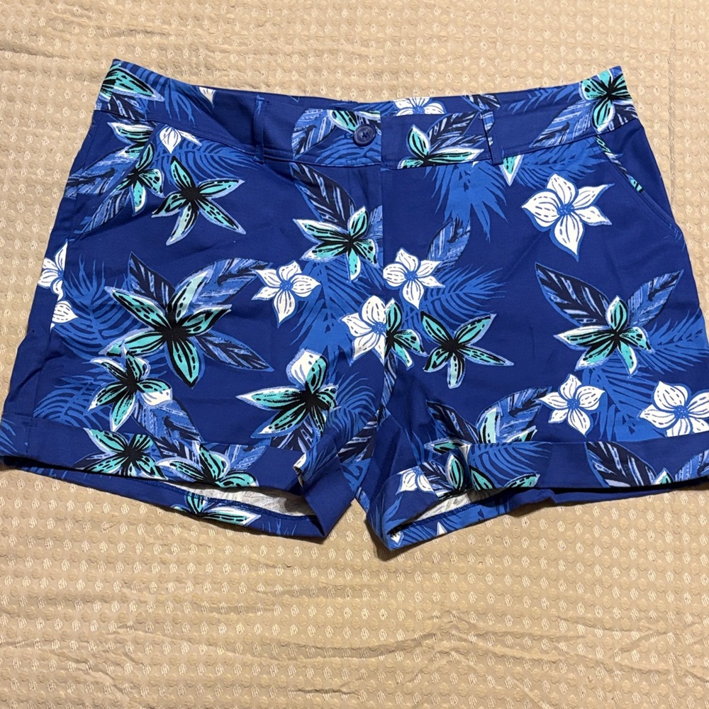 Floral Blue Shorts APT. 9 size 16
